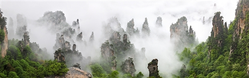 仙境群峰绝  唯有张家界