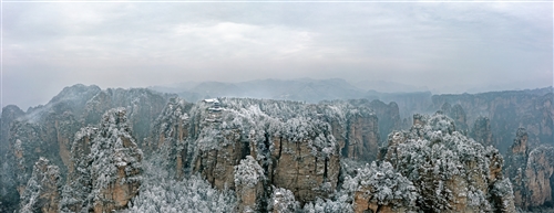 《千峰万壑 冰雪幻境》