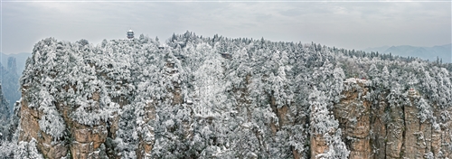 《雪皑皑游人醉》