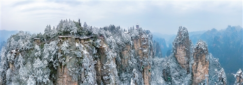 《冰雪黄石寨》