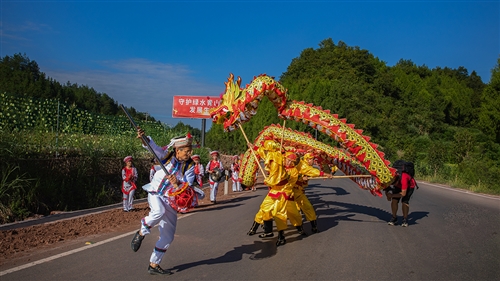 守住青山绿水