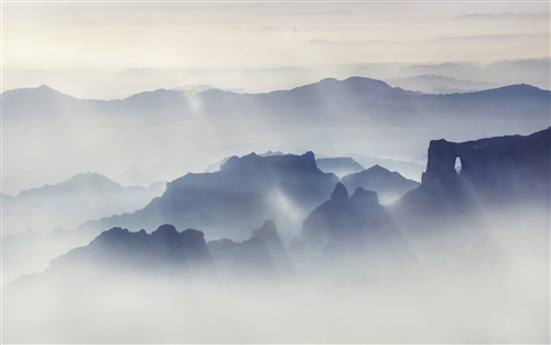 《张家界天门山》