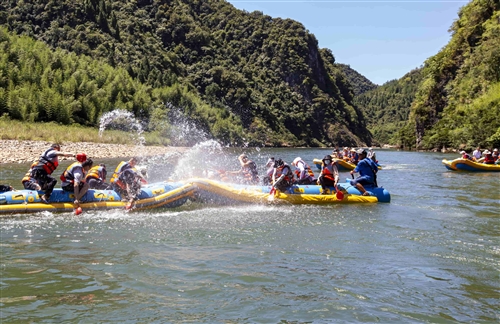 《茅岩河漂流》