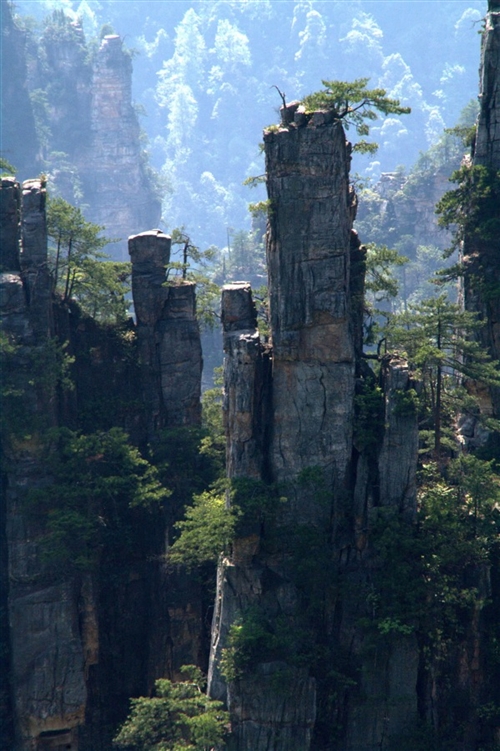 奇峰叠嶂天子山